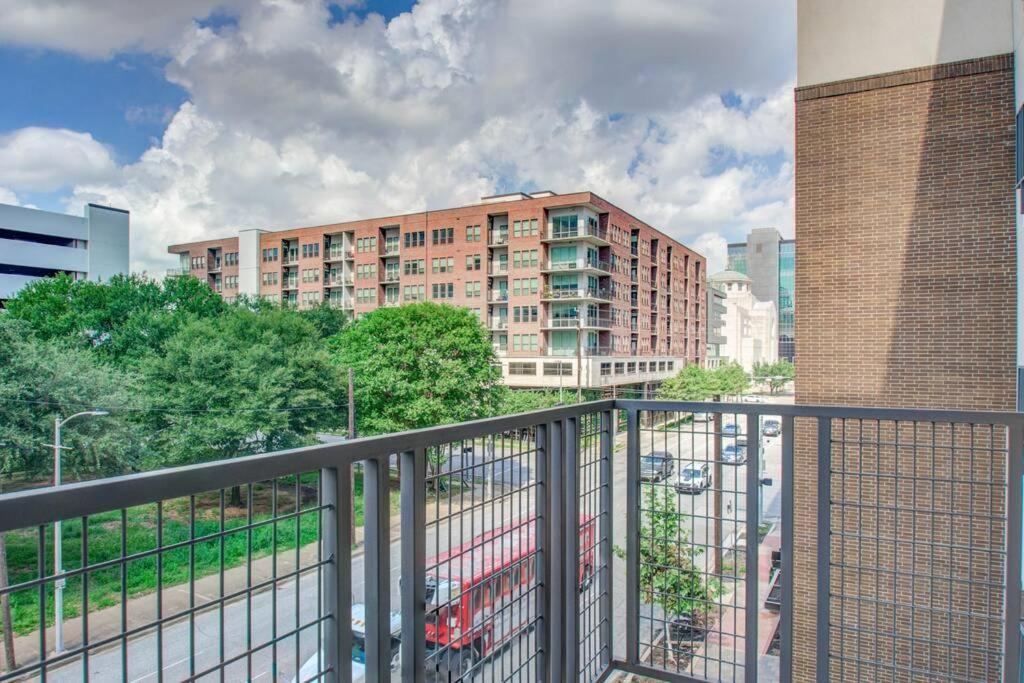 Luxury Living Downtown Kingbed. Apartment Houston
