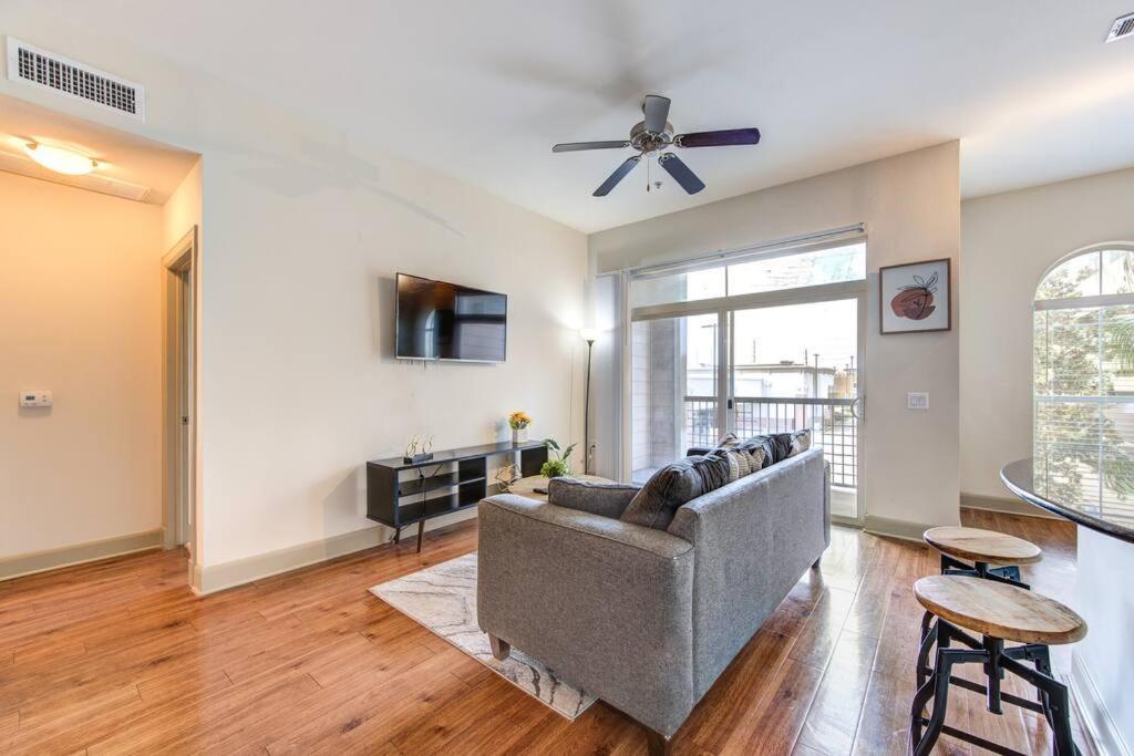 1br Urban Retreat Pool Gym Near Nrg Wifi Petok *