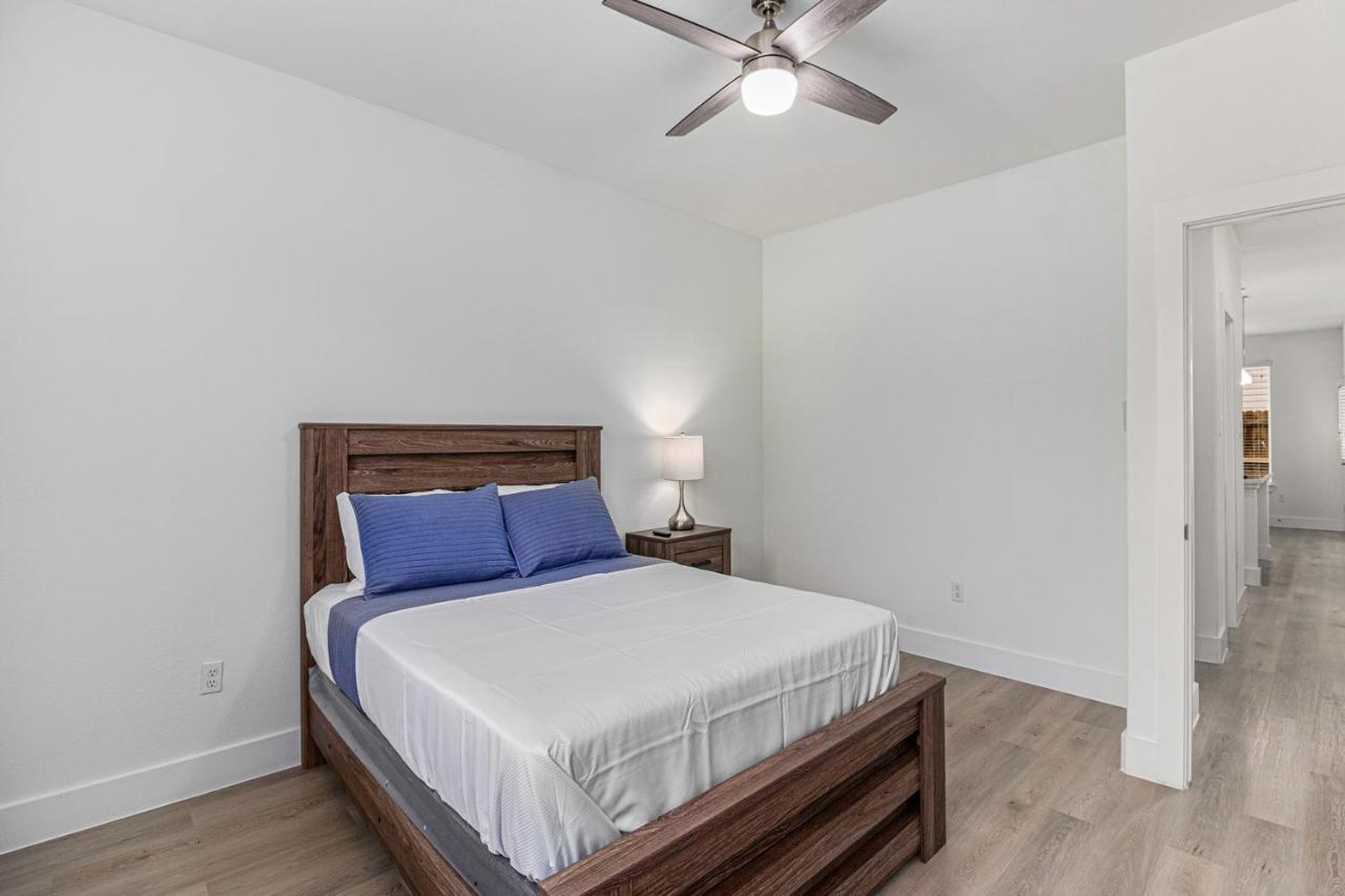 Holiday home Heart Of Houston, Unit B *