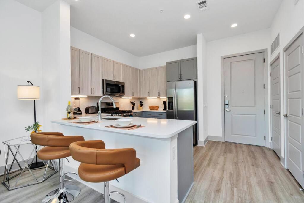 Apartment Midtown Luxury At River Oaks