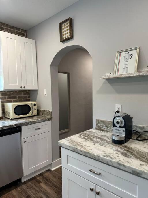 Elegant 1 Bdr Montrose-bologna@the Italian Plaza Houston