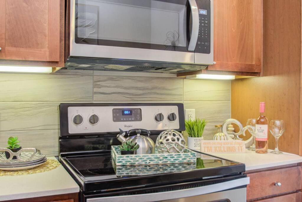 5* Luxury Living Downtown Kingbed Apartment *