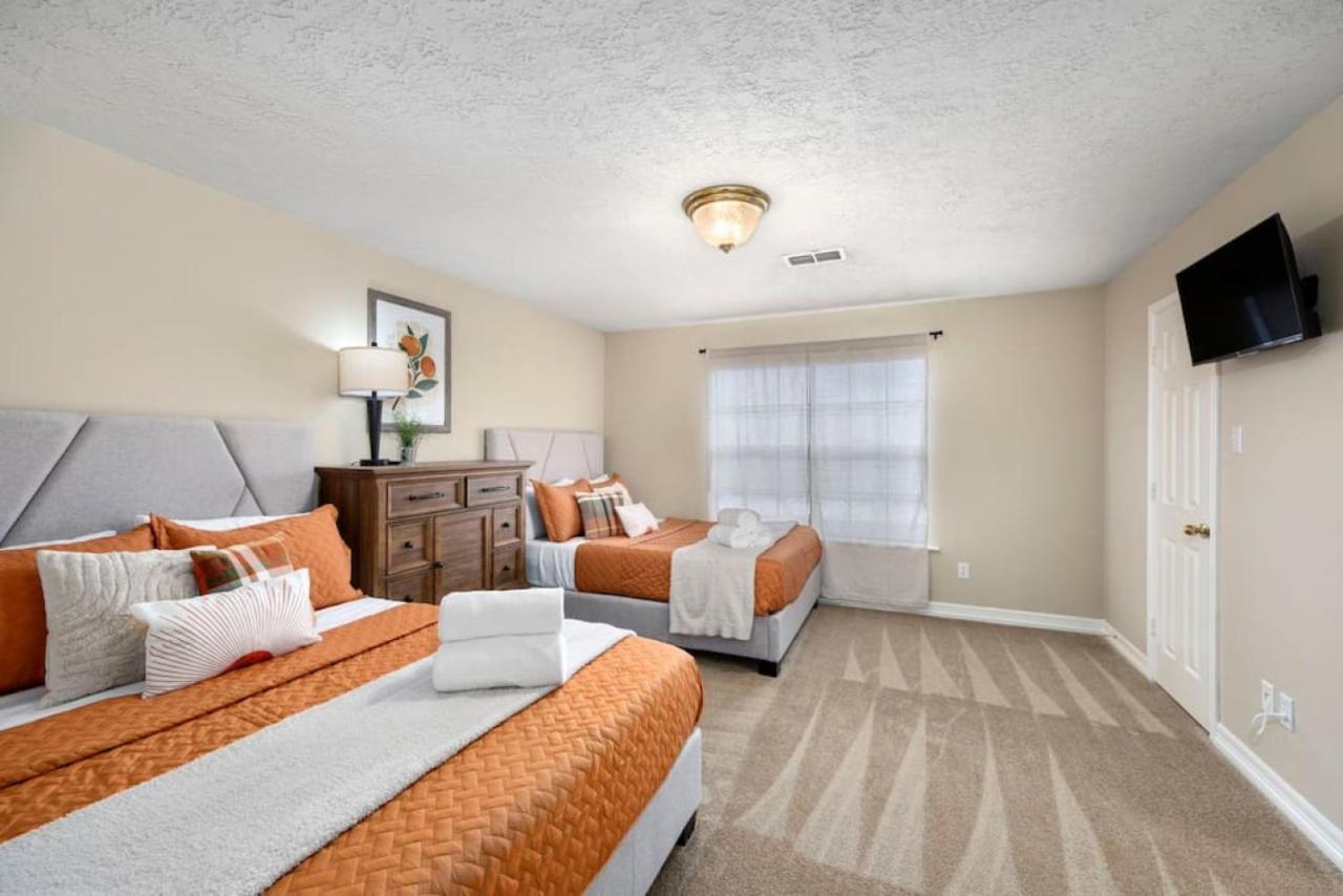 Montrose Two Homes 4 Bedroom 3400sf Sleeps 20 Downtown Multiple Families * Houston