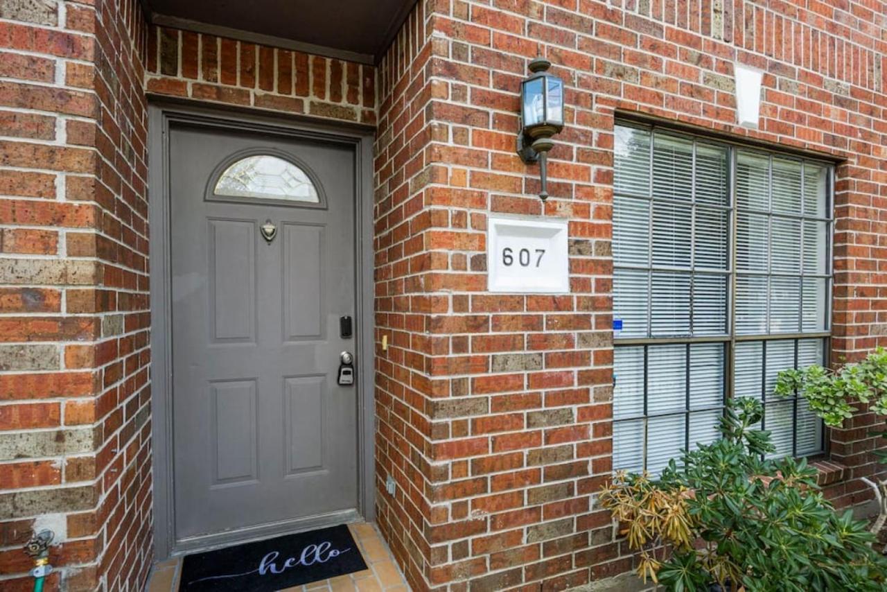 Holiday home Montrose Two Homes 4 Bedroom 3400sf Sleeps 20 Downtown Multiple Families *