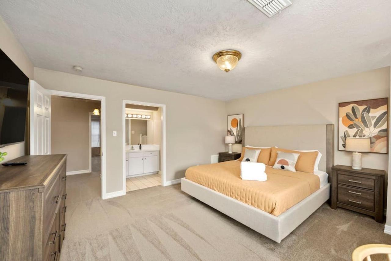 Montrose Two Homes 4 Bedroom 3400sf Sleeps 20 Downtown Multiple Families