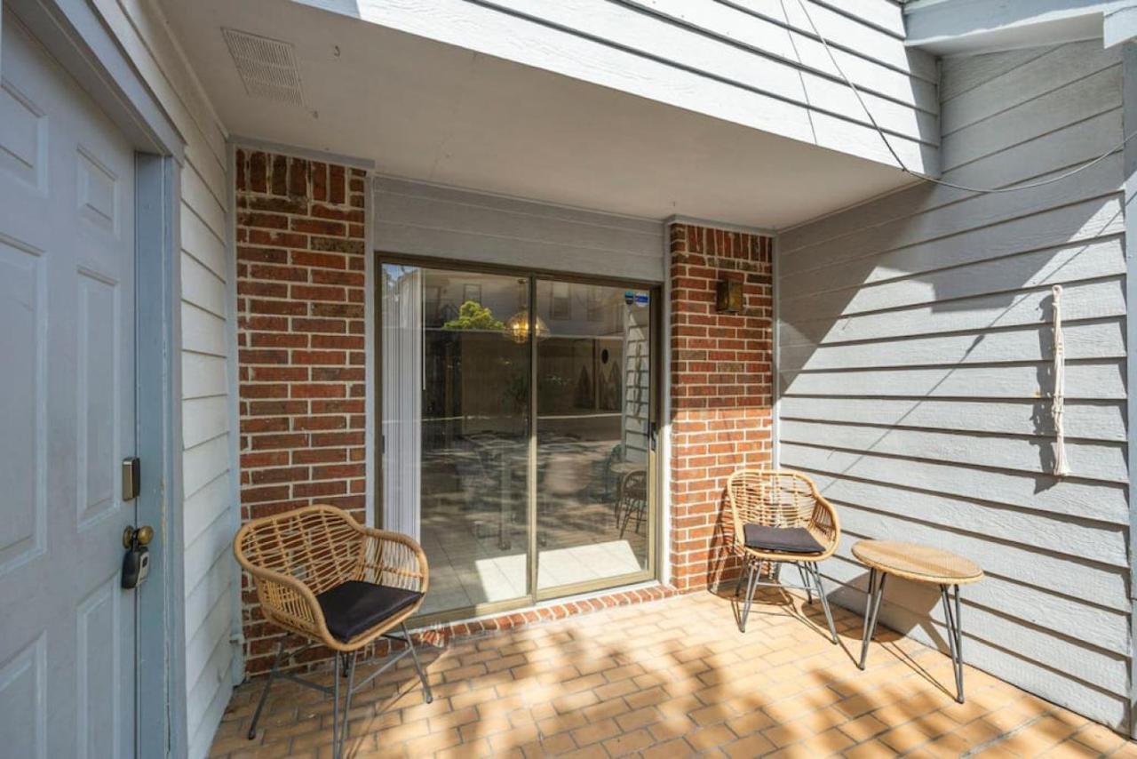 Holiday home Montrose Two Homes 4 Bedroom 3400sf Sleeps 20 Downtown Multiple Families *