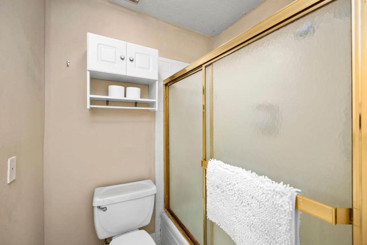 Montrose Two Homes 4 Bedroom 3400sf Sleeps 20 Downtown Multiple Families *