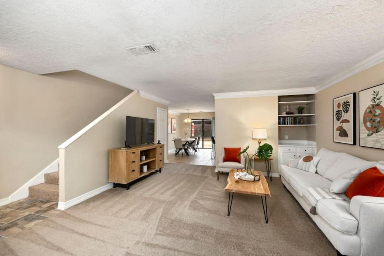 Montrose Two Homes 4 Bedroom 3400sf Sleeps 20 Downtown Multiple Families Holiday home