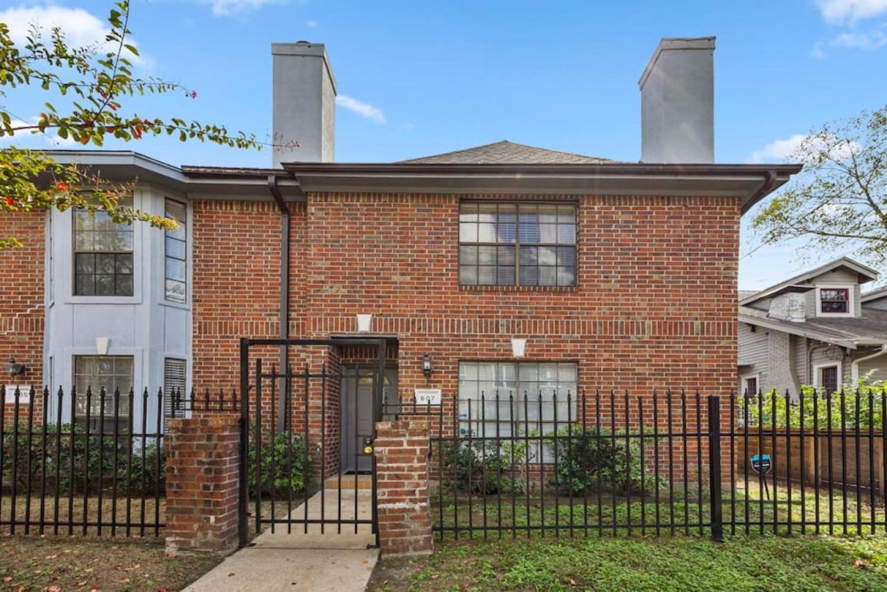 Montrose Two Homes 4 Bedroom 3400sf Sleeps 20 Downtown Multiple Families Houston
