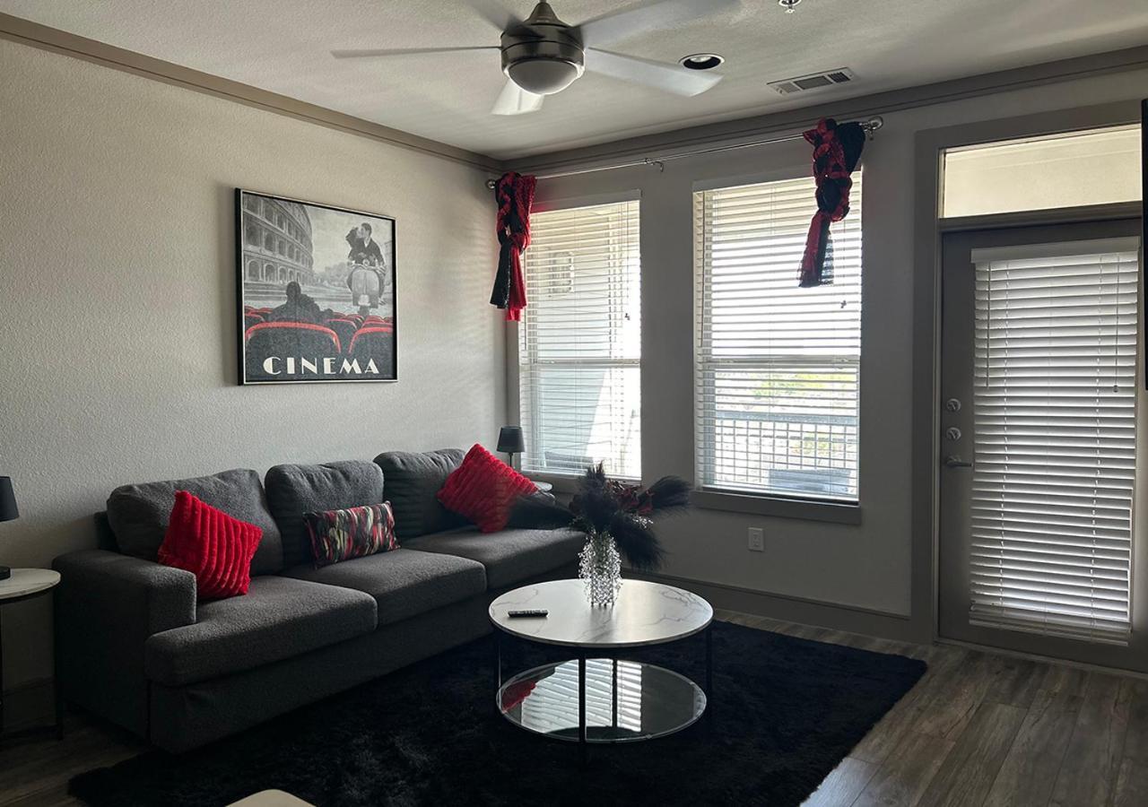 Apartment Area Of Houston, Tx. *