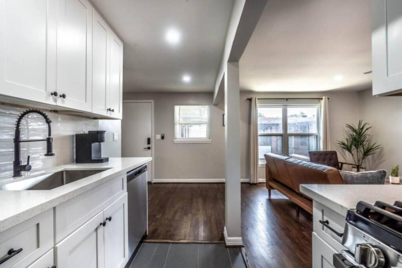 Roomy Urban Montrose! Free Parking #3 Houston