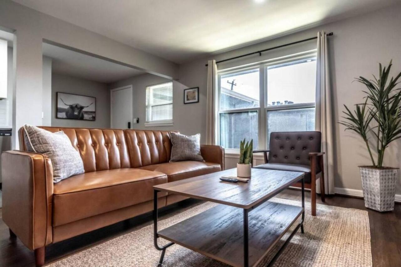 Roomy Urban Montrose! Free Parking #3 Apartment