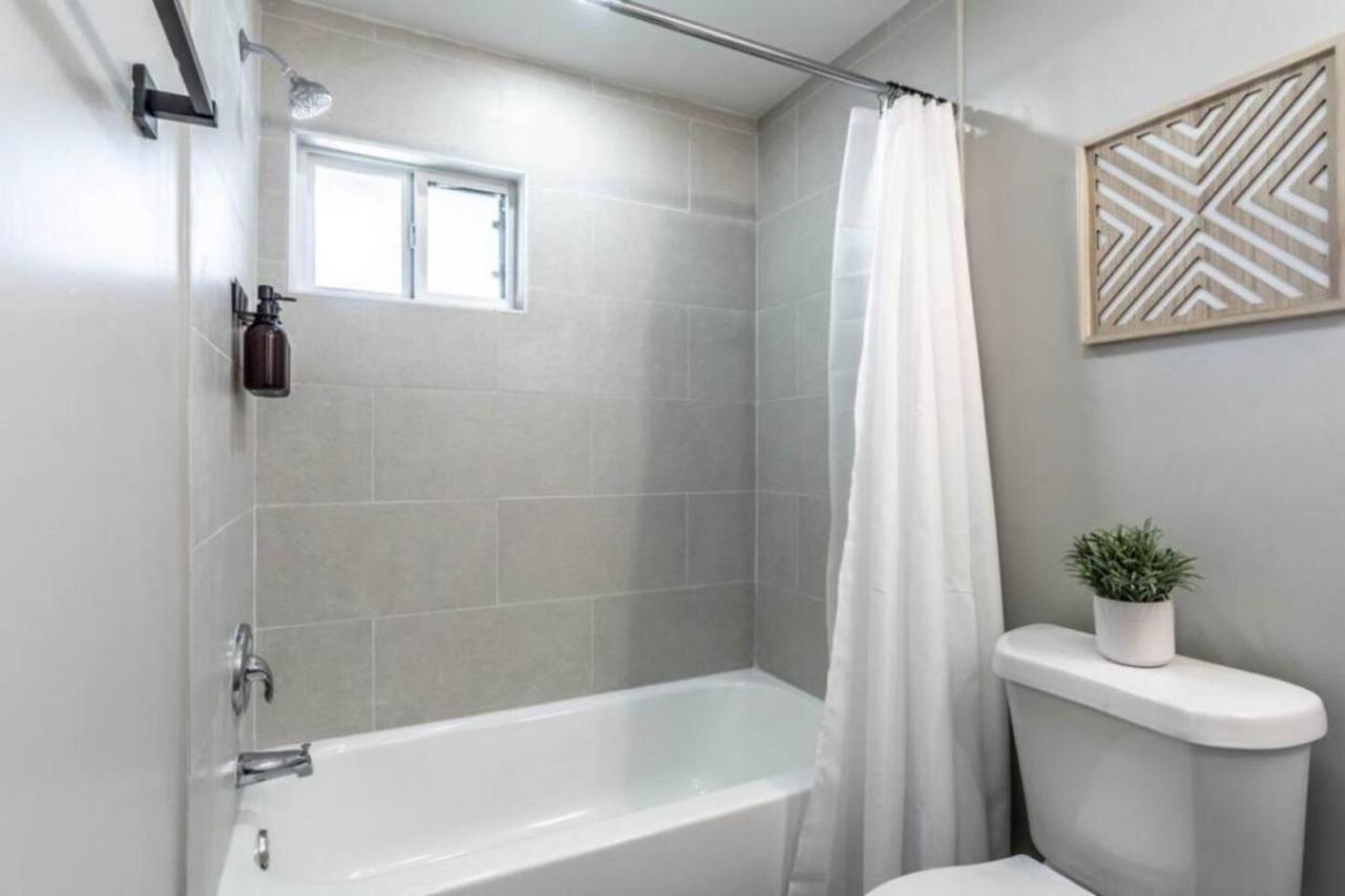 Roomy Urban Montrose! Free Parking #3 Apartment Houston
