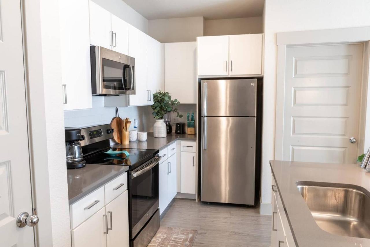 Spacious Luxury In Galleria Htx Houston