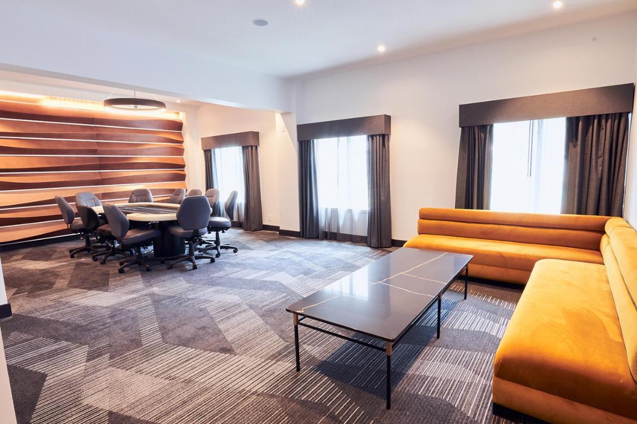 Champions Club And Hotel, Houston Westchase Hotel 4*