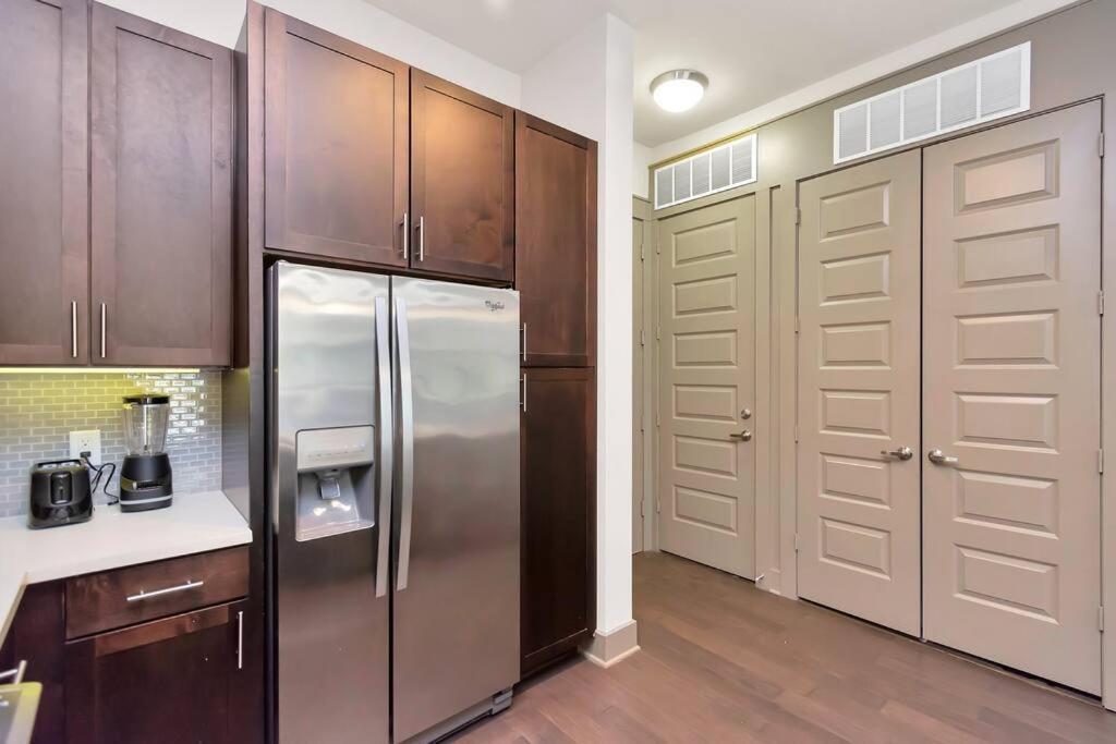 U1 Penthouse With Car Dwntown 1br 1bth Apartment Houston