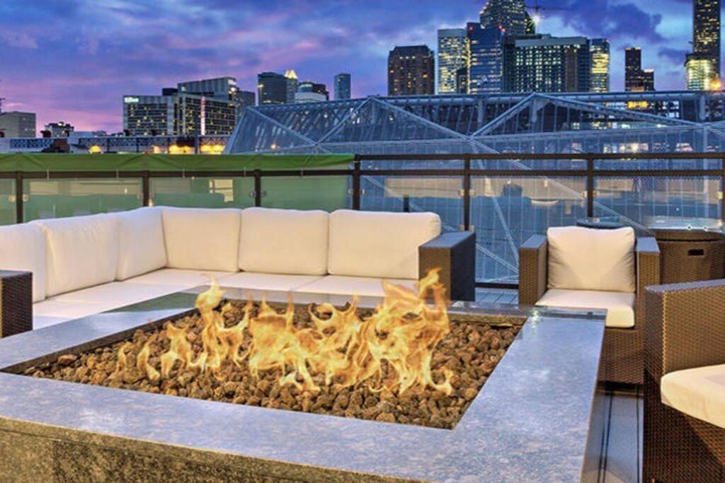 U1 Penthouse With Car Dwntown 1br 1bth Apartment