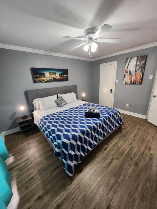 Blue Shark *e2* @ Midtown 1br King *