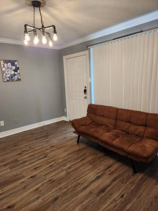 Blue Shark *e2* @ Midtown 1br King