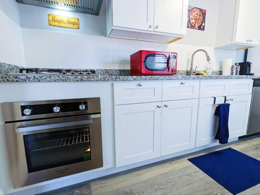 Elegant 1 Bed Montrose - Rome @the Italian Plaza Lodge Houston