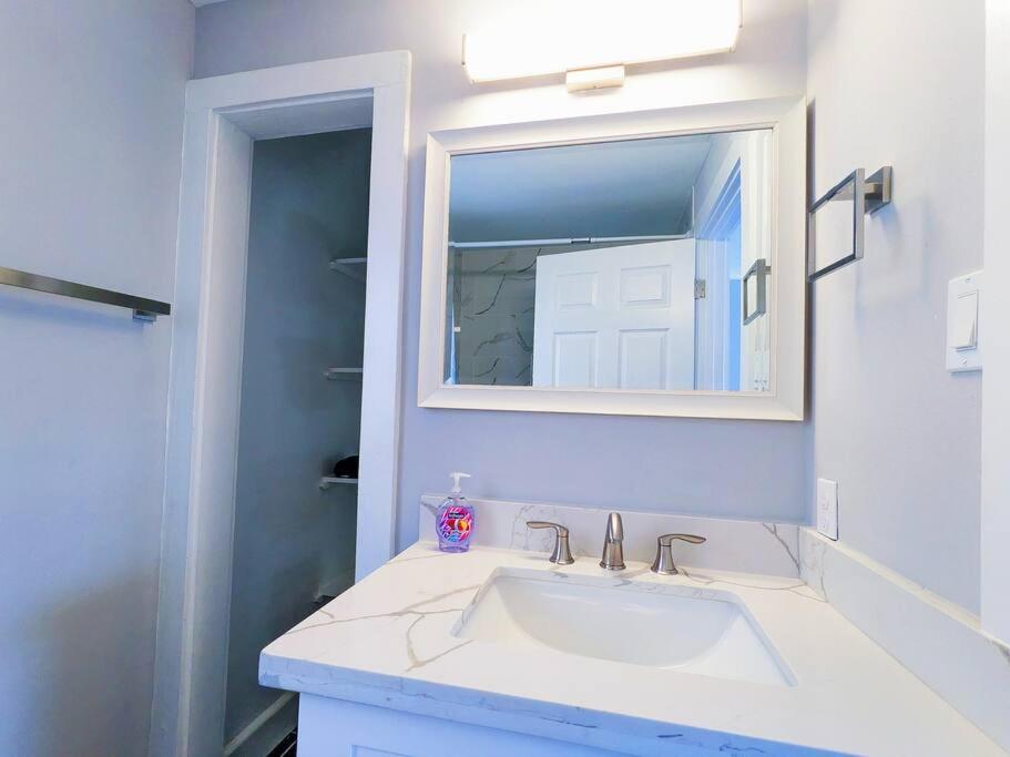 Elegant 1 Bed Montrose - Rome @the Italian Plaza Lodge
