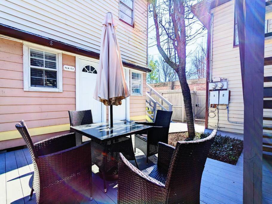 Lodge Elegant 1 Bed Montrose - Rome @the Italian Plaza *