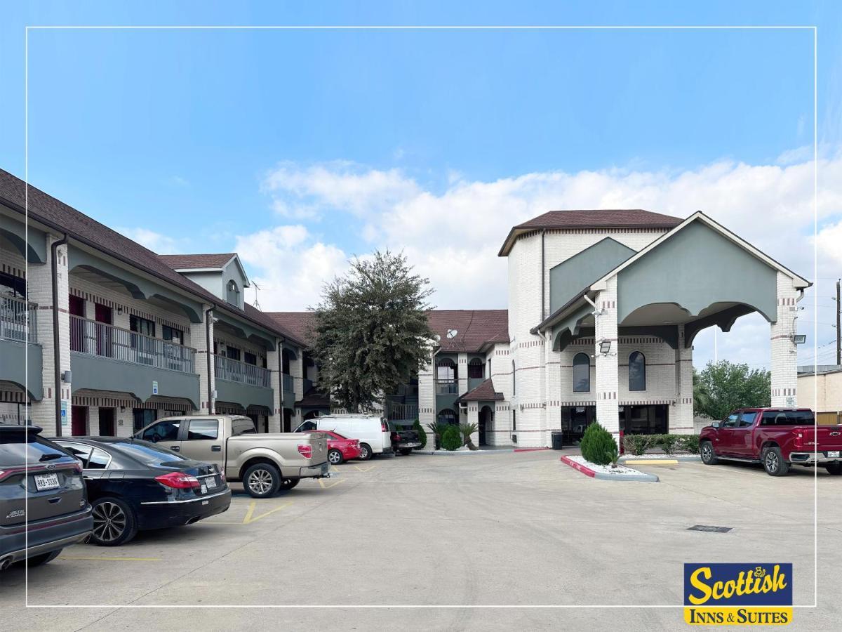 Hotel Scottish & Sam Parkway 2*