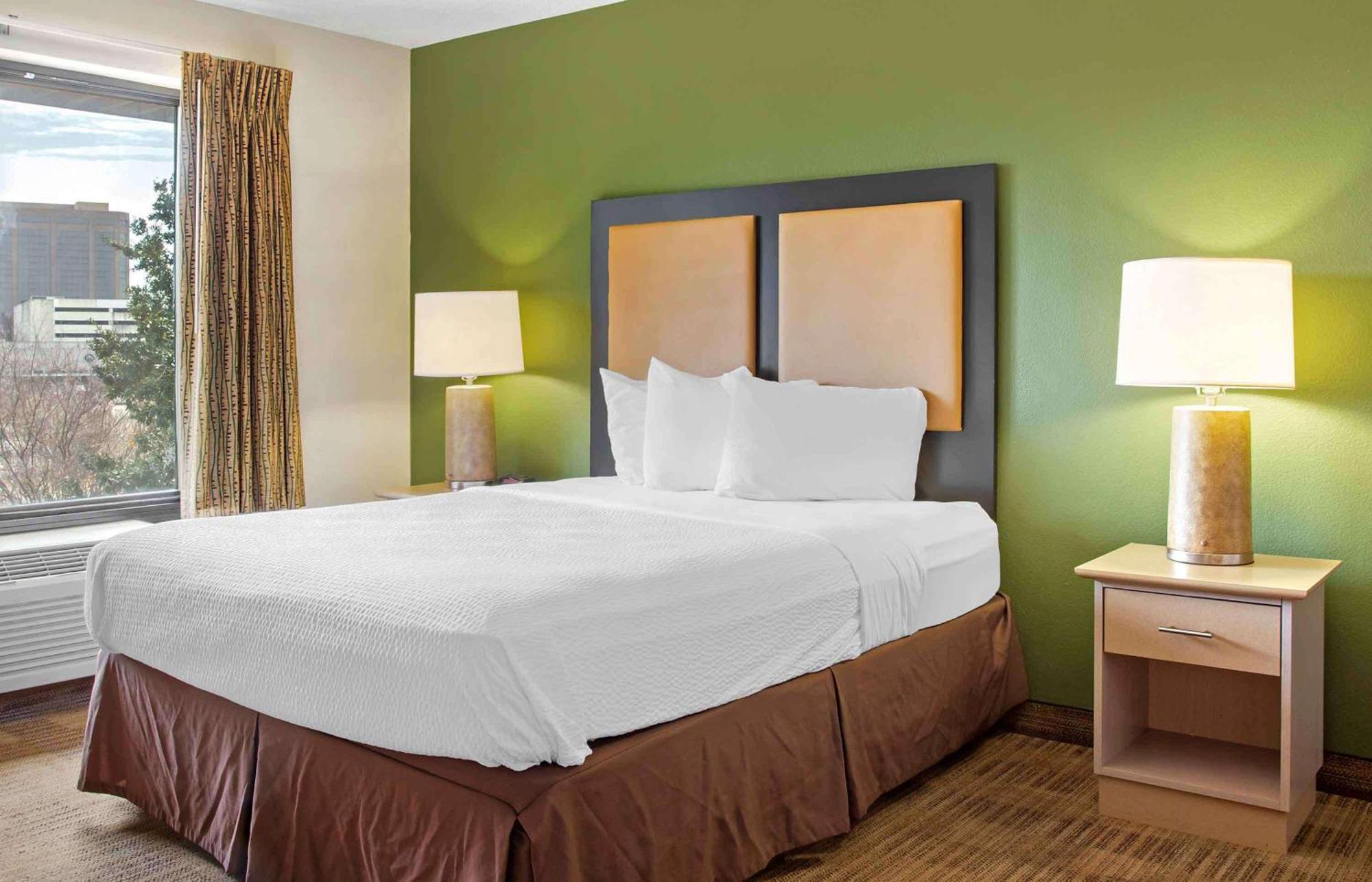 Extended America - - Northwest - Hwy 290 - Hollister Hotel
