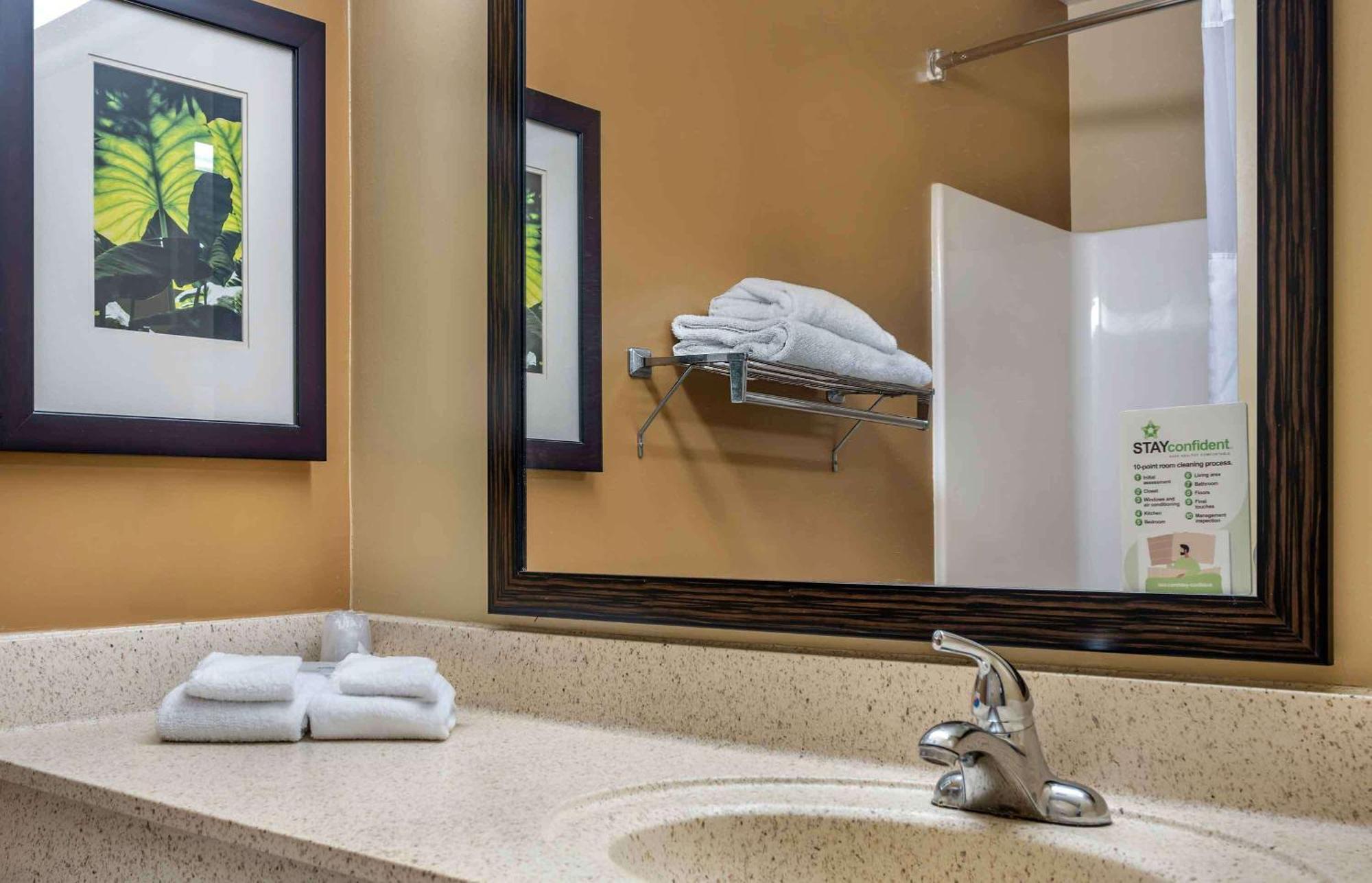 Extended America - - Northwest - Hwy 290 - Hollister Hotel 2*