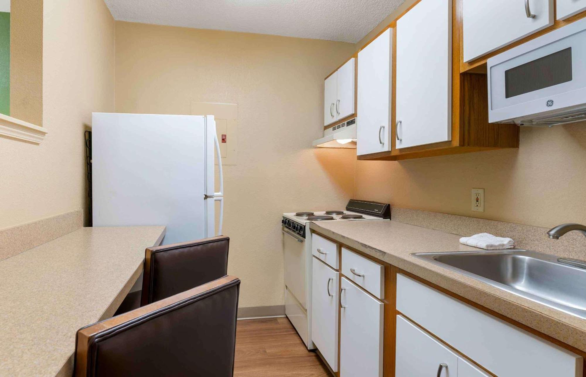 Extended America - - Northwest - Hwy 290 - Hollister Hotel Houston