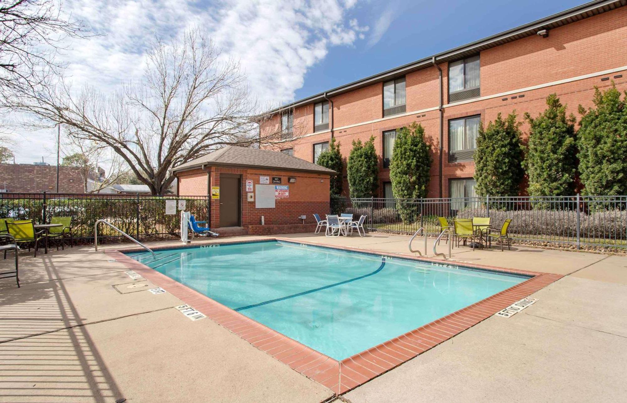 Hotel Extended America - - Northwest - Hwy 290 - Hollister 2*