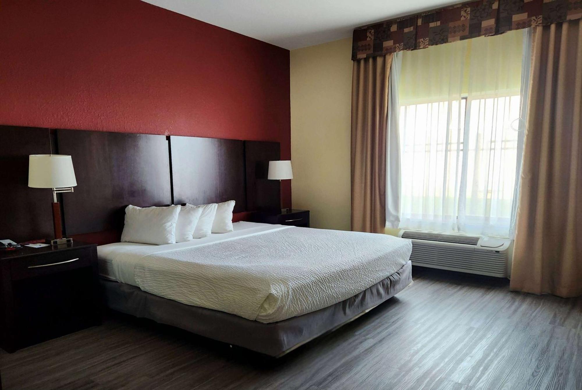 Hotel Days & By Wyndham / West Energy Corridor Houston