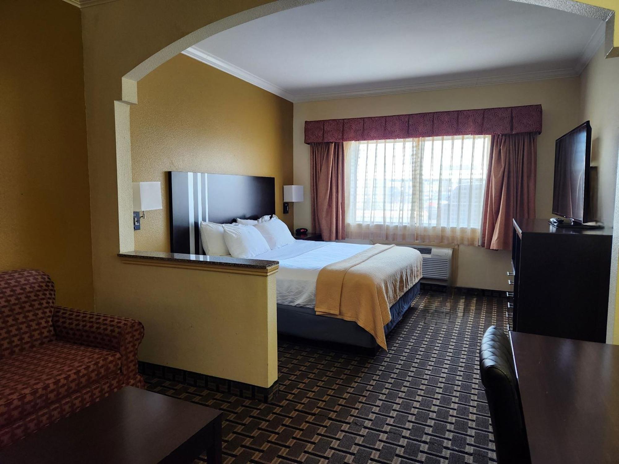 Days & By Wyndham Sam Tollway Hotel Houston