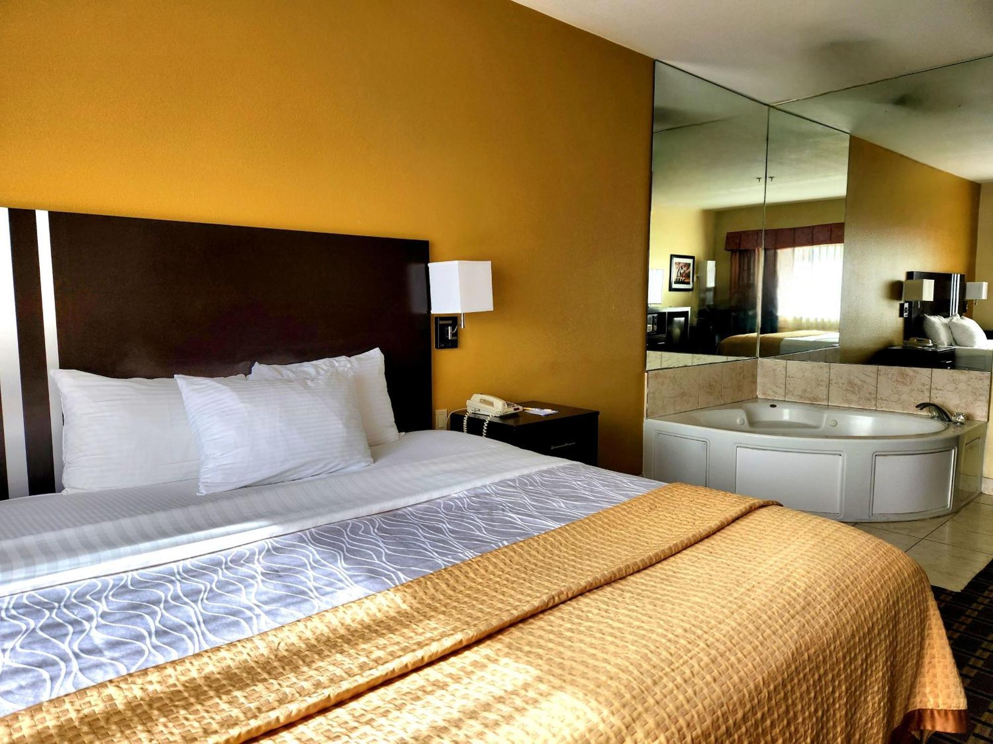 Days & By Wyndham Sam Tollway Houston