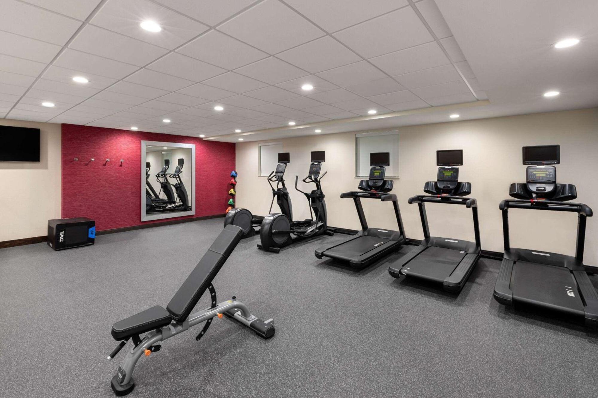 Hawthorn Extended By Wyndham Kingwood Hotel