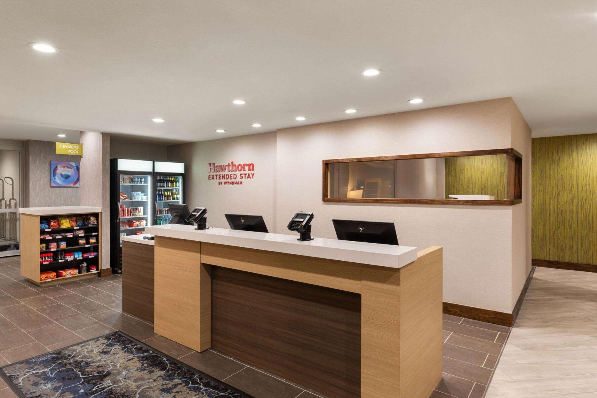Hawthorn Extended By Wyndham Kingwood Hotel 3*