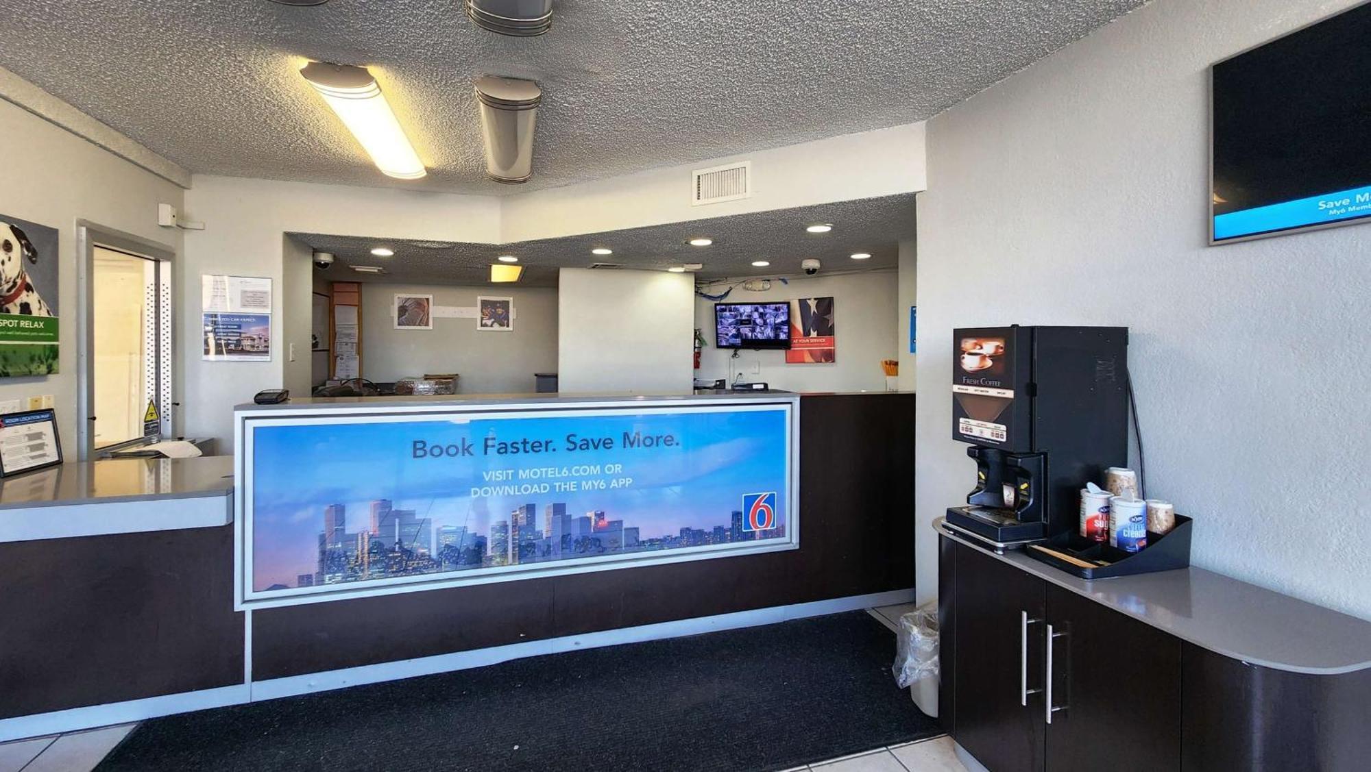 Hotel 6 Tx Medical Center Nrg Stadium 2*