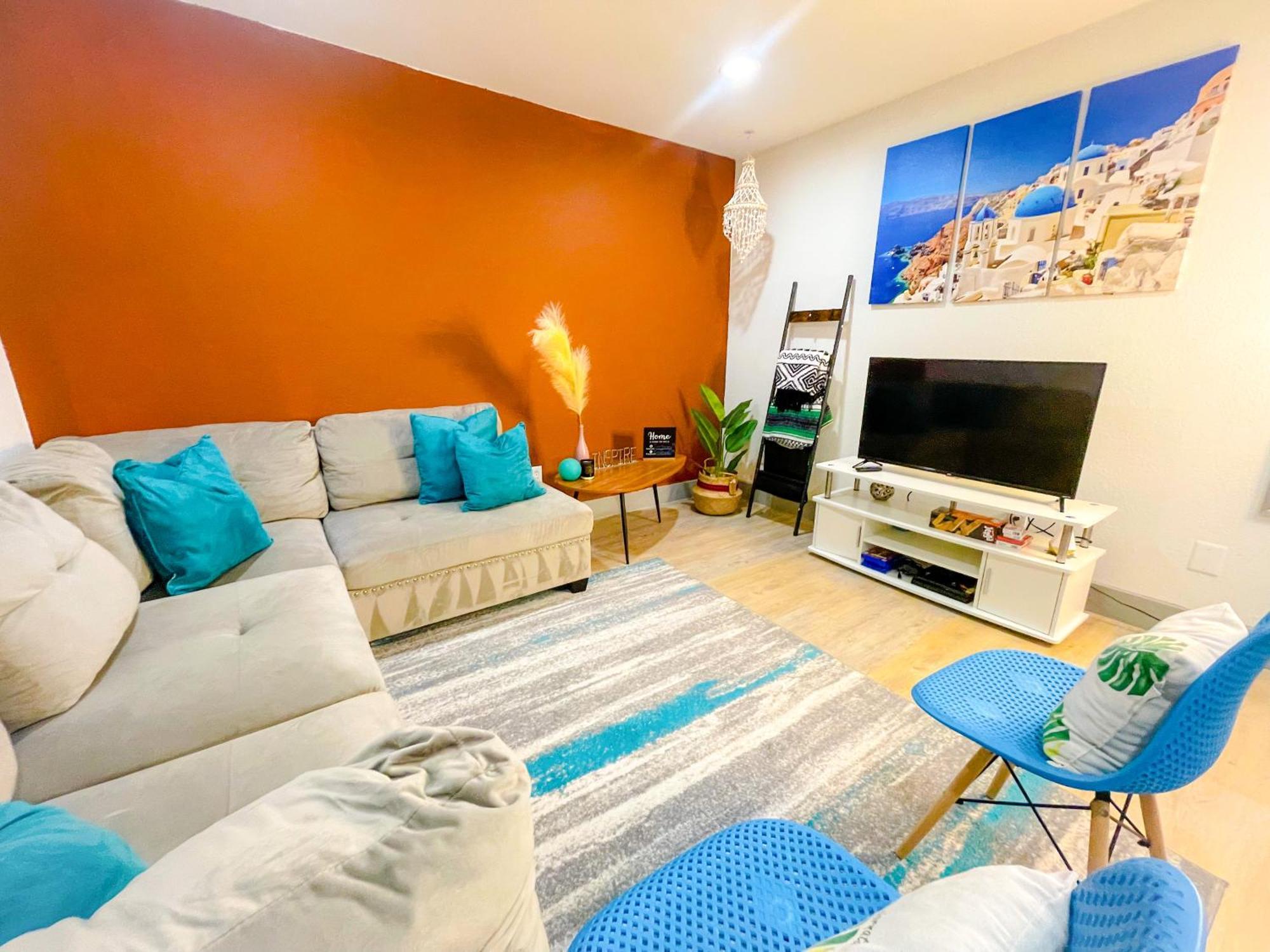 Modern Santorini Nrg Tmc Luxurious Walkable *