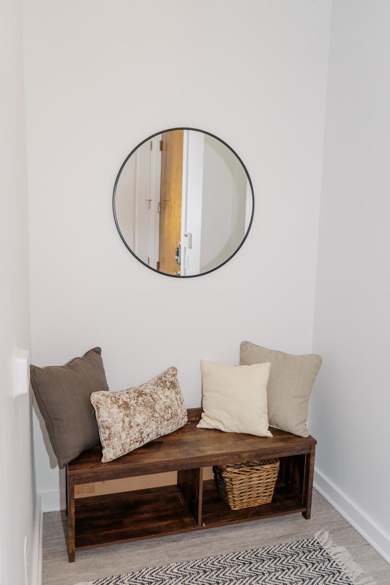 Apartment Downtown/midtown Loft-pool-free Parking *