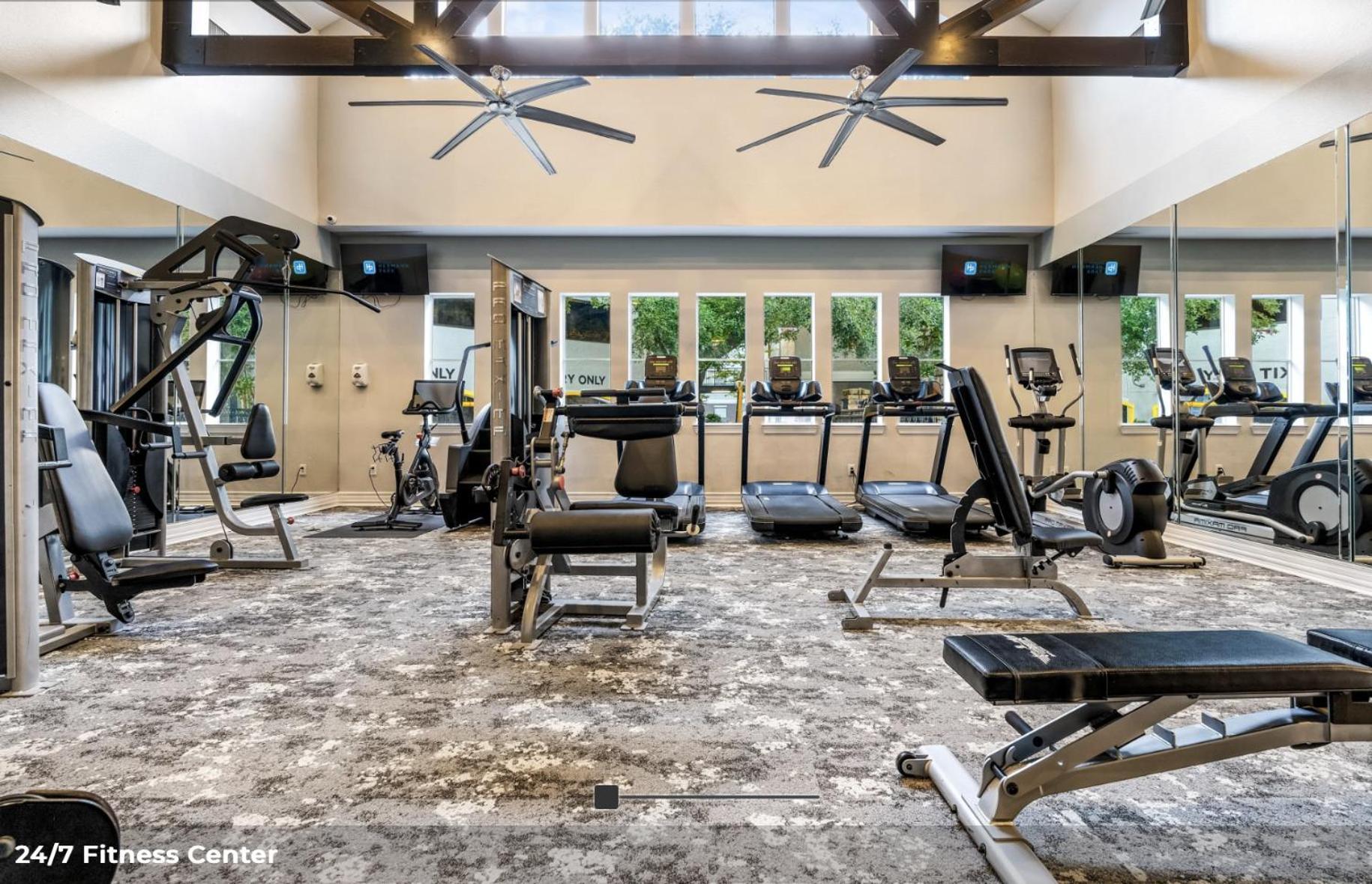 Hidden Gem At Med Center 2br & 2ba Apartment Houston