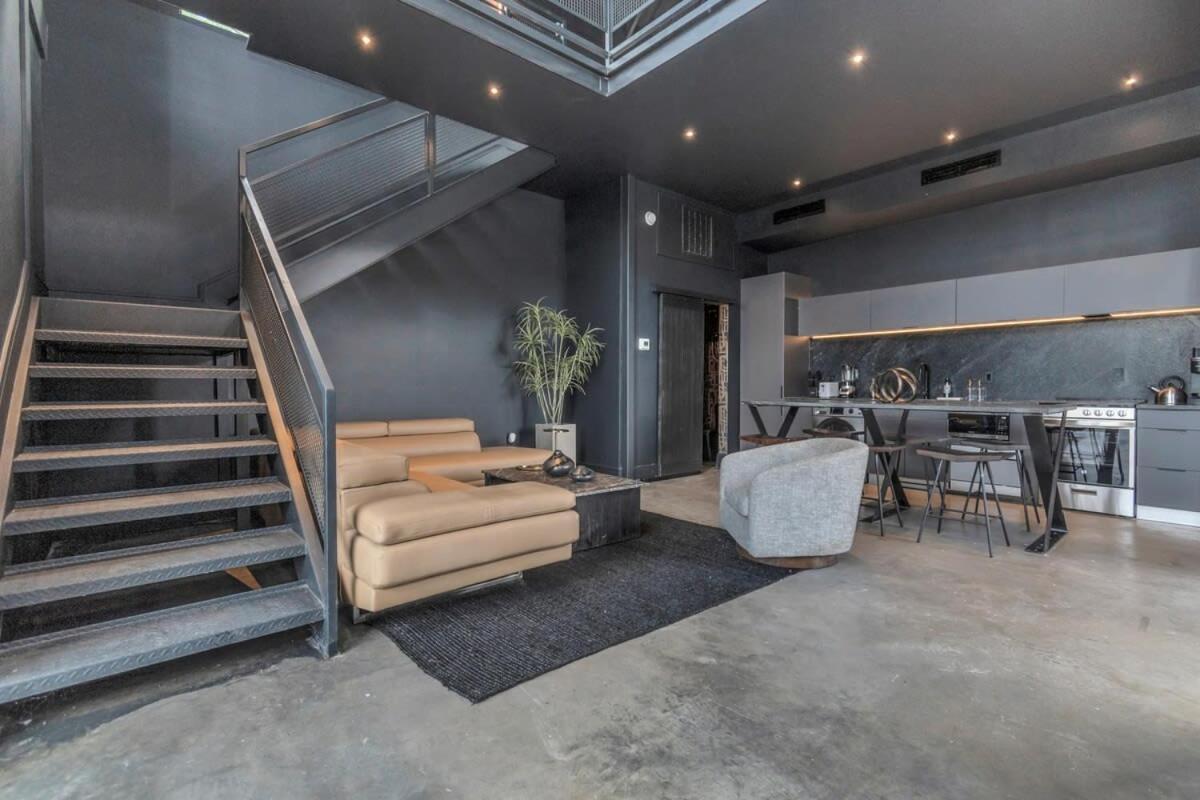 Poolside Loft: Great For Events Holiday home Houston