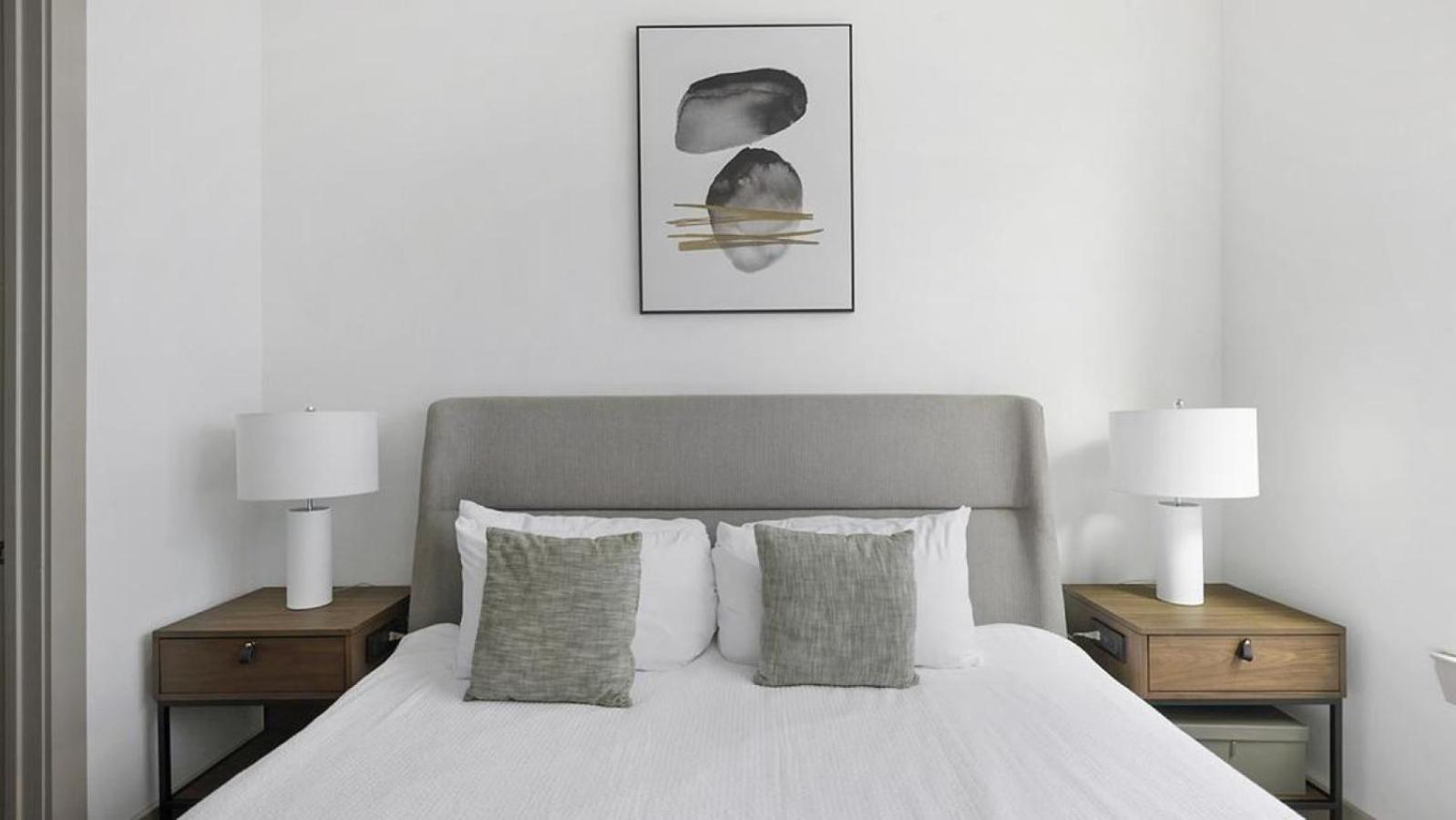 Apartment Landing Modern With Amazing Amenities Id1803x06