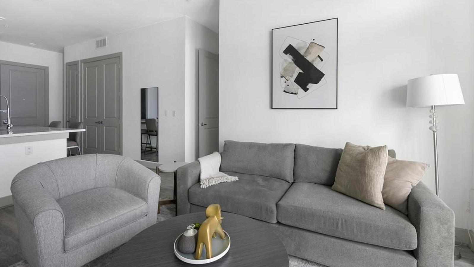 Landing Modern With Amazing Amenities Id1803x06 *