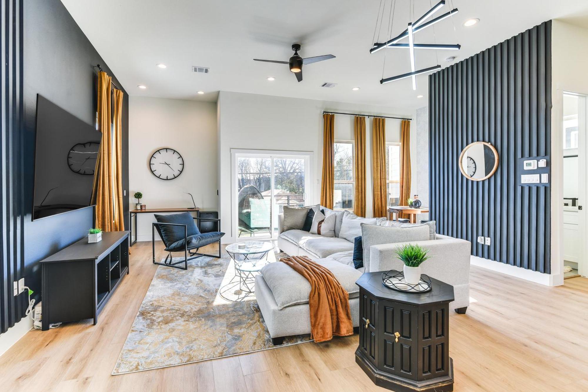 Townhouse With Office And Gym Houston