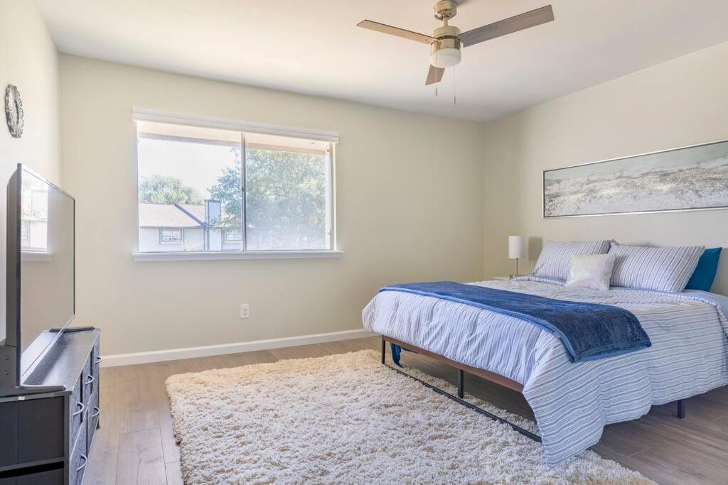 Apartment Lovely 3-bedroom Houston