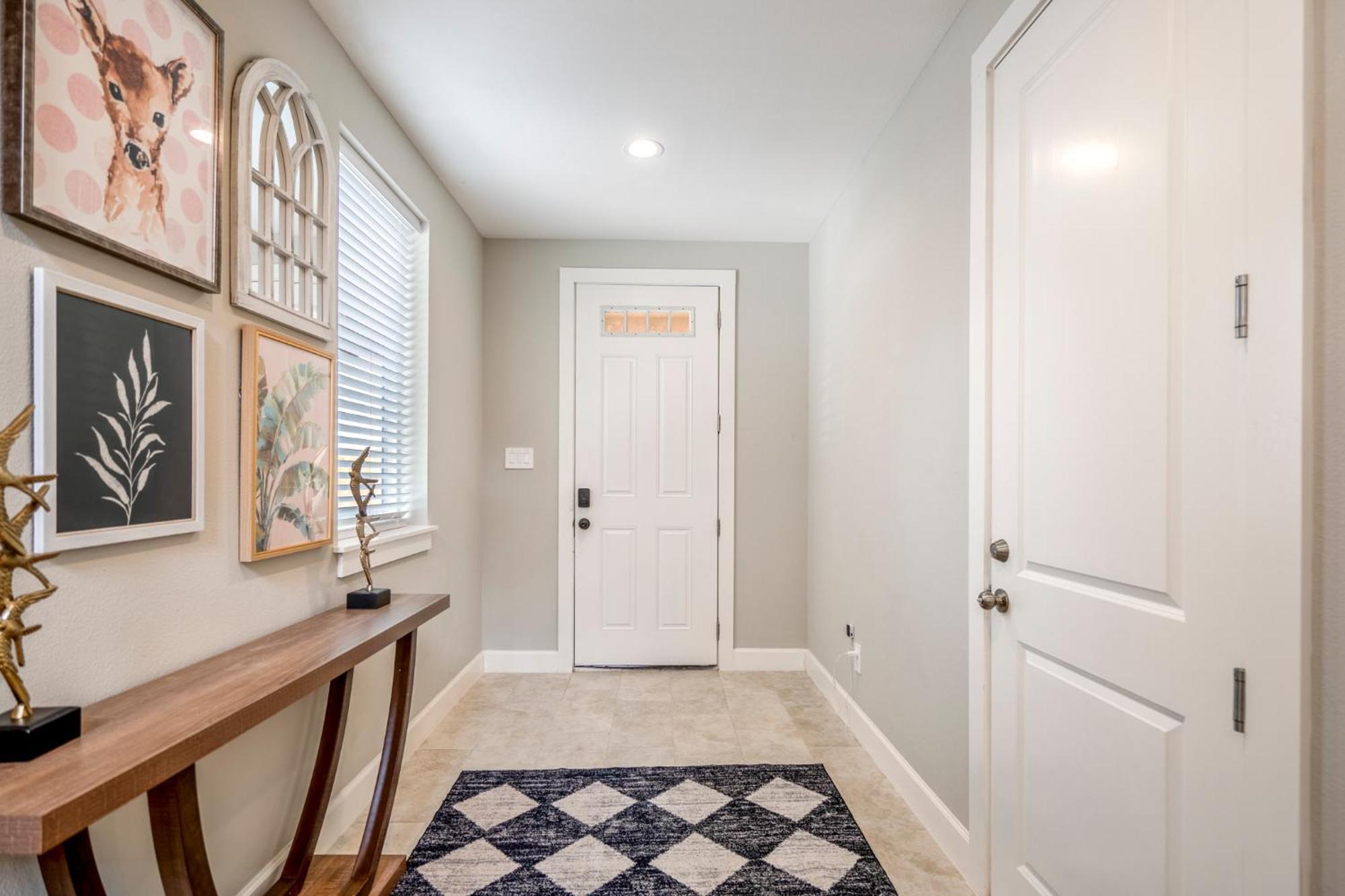 Spacious 3 Bed House Near Md Anderson With Free Parking & Wi-fi Holiday home Houston