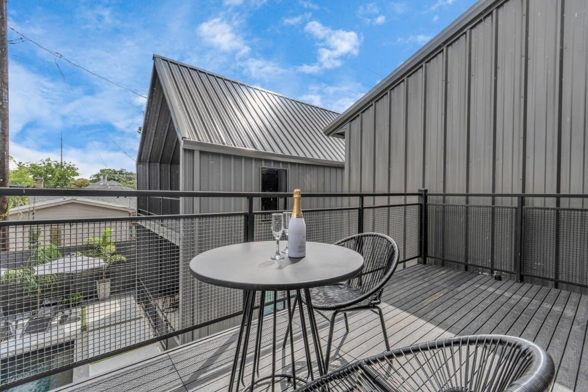 Poolside Loft: Great For Events