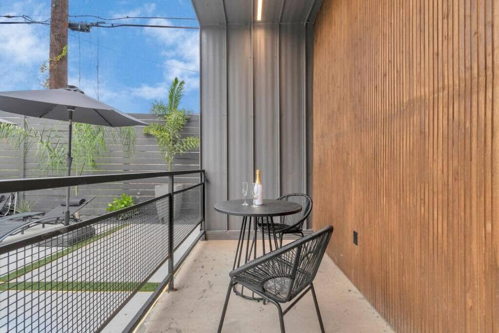 Poolside Loft: Great For Events * Houston