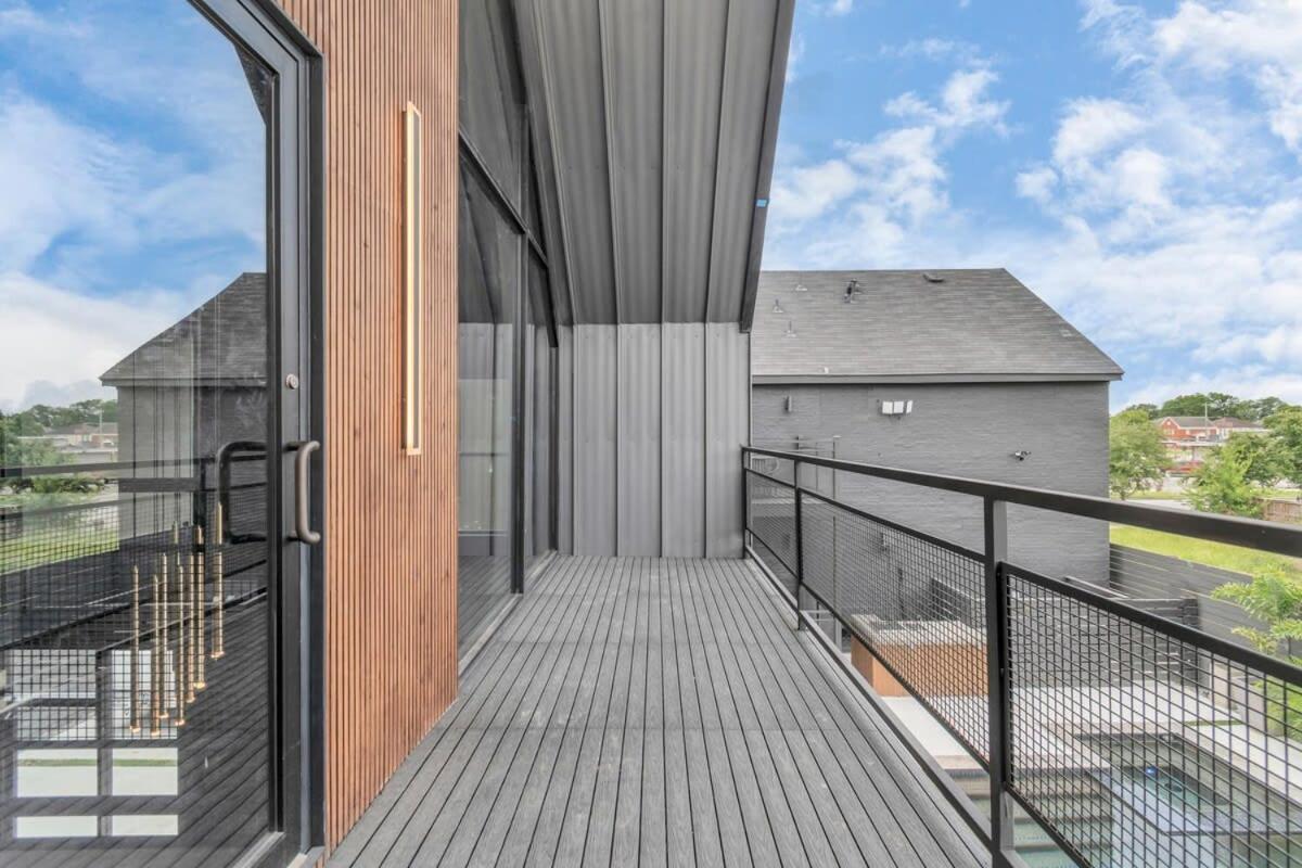 Poolside Loft: Great For Events Houston