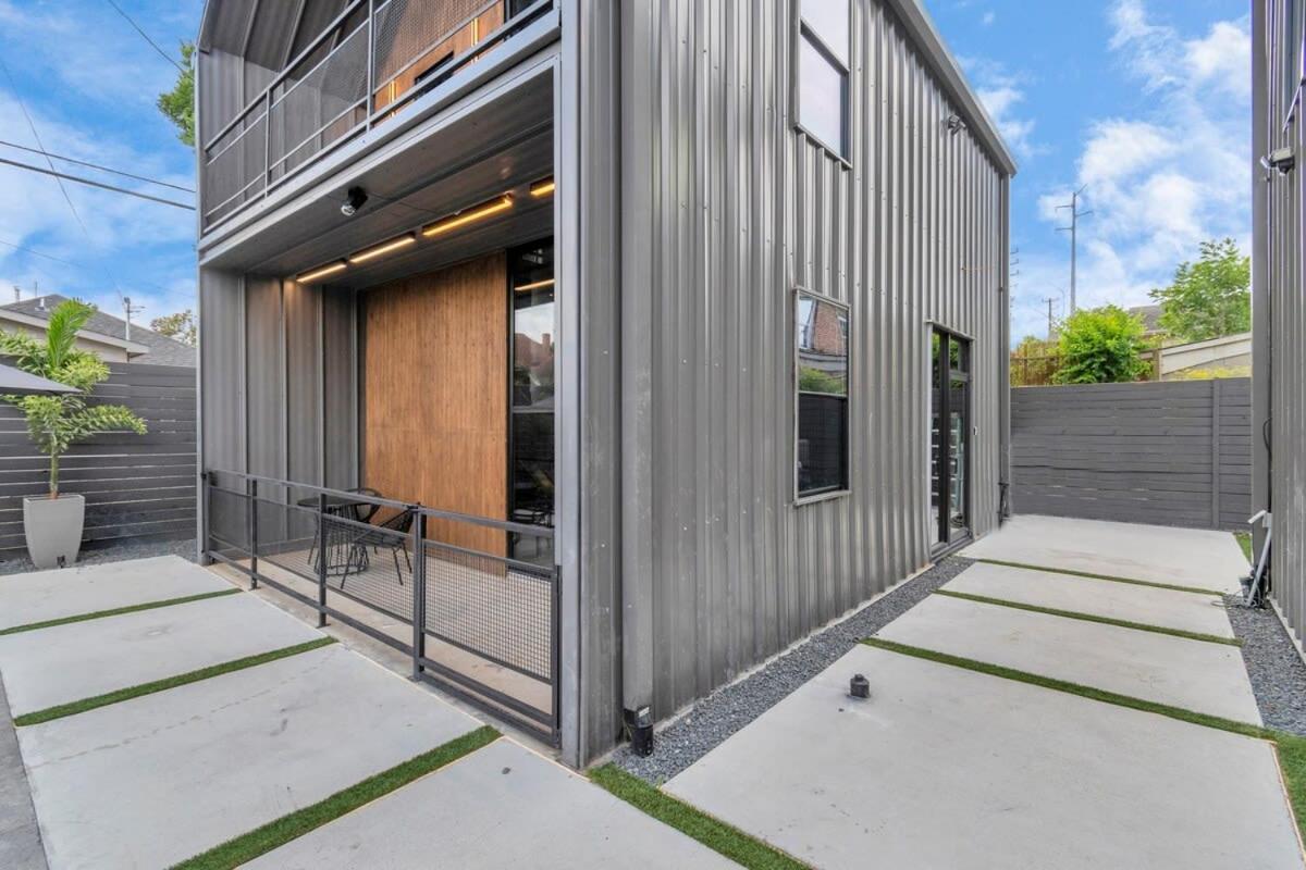 Poolside Loft: Great For Events